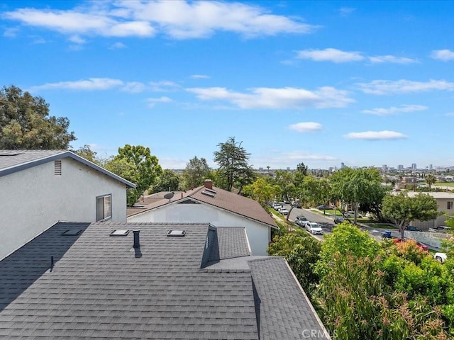 2080 Saint Louis Ave, Signal Hill, CA 90755 - exterior details with a shingled roof