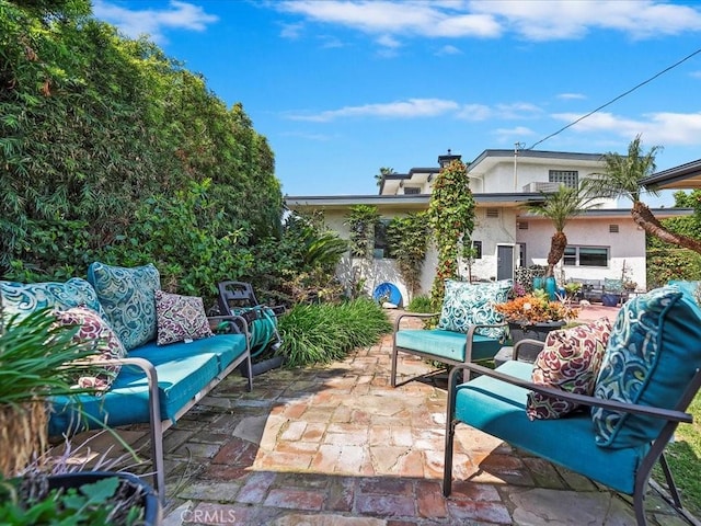 2080 Saint Louis Ave, Signal Hill, CA 90755 - view of patio featuring an outdoor hangout area