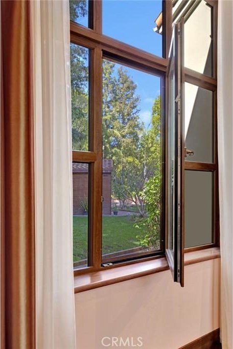 24925 Vista Verenda, Woodland Hills, CA 91367 - detailed view