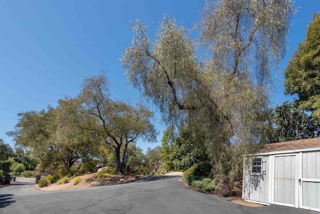 27509 Mountain Meadow Rd, Escondido, CA 92026 - view of asphalt road