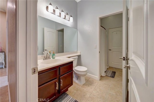 full bath featuring a shower with curtain, baseboards, toilet, vanity, and tile patterned flooring