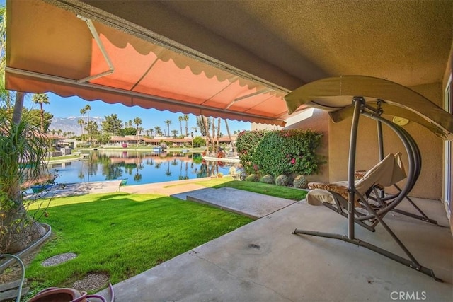 233 Lake Shore Dr, Rancho Mirage, CA 92270 - view of patio / terrace with a water view