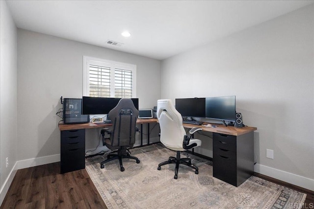 46525 Peach Tree St, Temecula, CA 92592 - office space featuring wood finished floors and recessed lighting