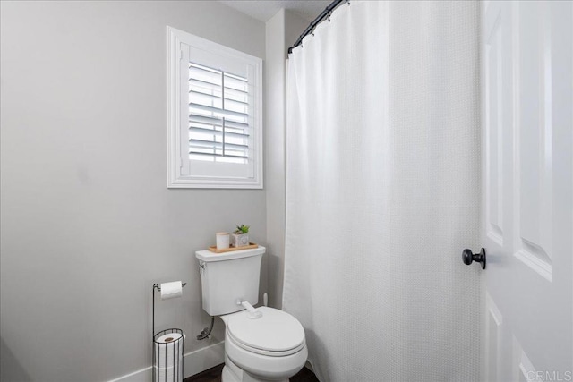 46525 Peach Tree St, Temecula, CA 92592 - full bath with toilet and baseboards