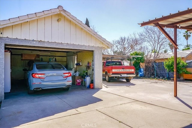 201 E Olive St, San Bernardino, CA 92410 - view of garage