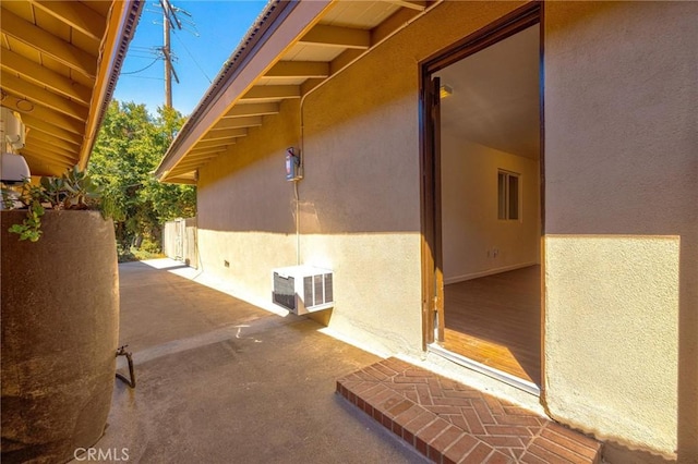 2001 Hacienda Rd, La Habra Heights, CA 90631 - entrance to property featuring stucco siding and a patio area