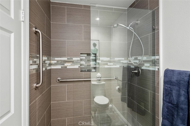 full bathroom featuring a stall shower