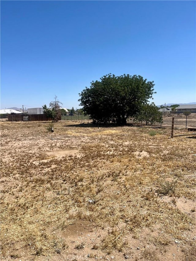 10715 3rd Ave, Hesperia, CA 92345 - view of yard featuring a view of countryside