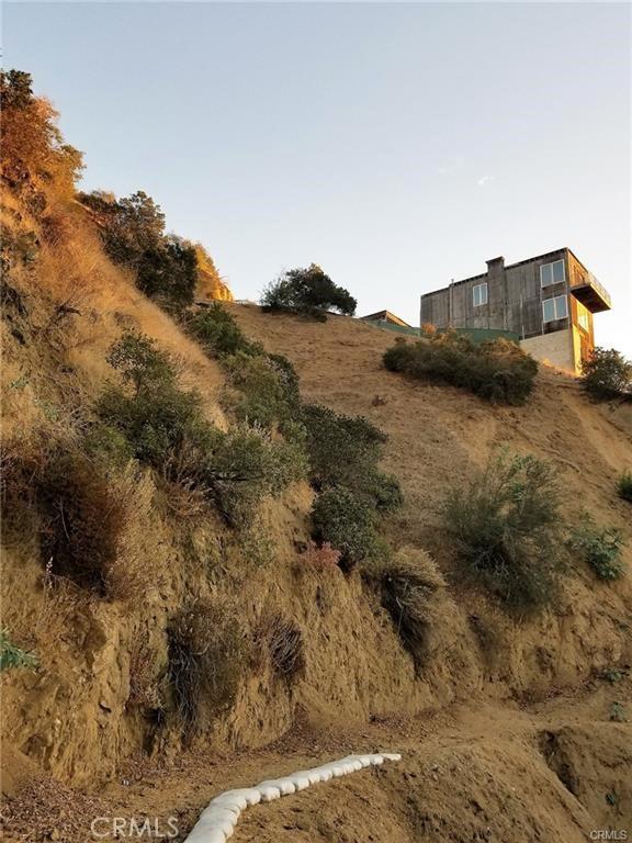 2537 Woodstock Rd, Los Angeles, CA 90046