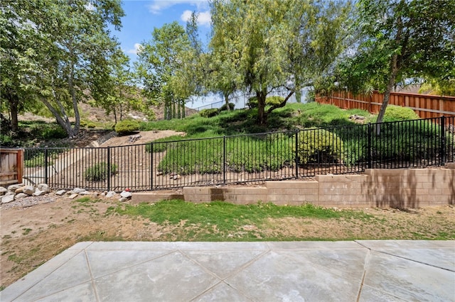 24898 Sunset Vista Ave, Menifee, CA 92584 - view of yard with a patio area