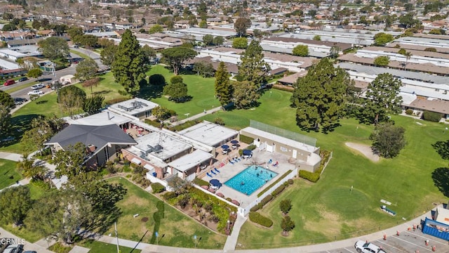 birds eye view of property featuring a residential view and view of golf course