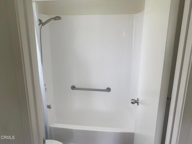 1208 Village 1 Unit 1208, Camarillo, CA 93012 - full bath featuring toilet and shower / bathtub combination