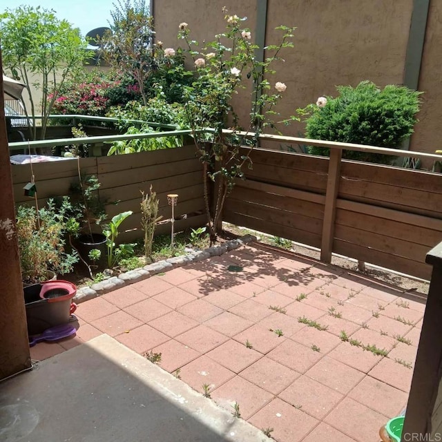 2041 E Grand Ave Unit 48, Escondido, CA 92027 - view of patio / terrace featuring a balcony