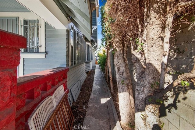 3417 4th Ave, Los Angeles, CA 90018 - view of side of property
