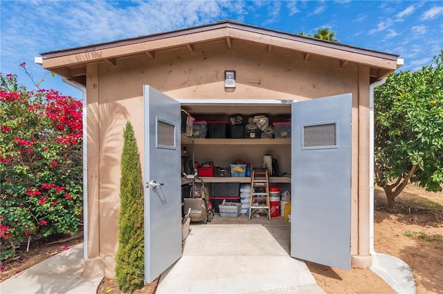 view of outbuilding
