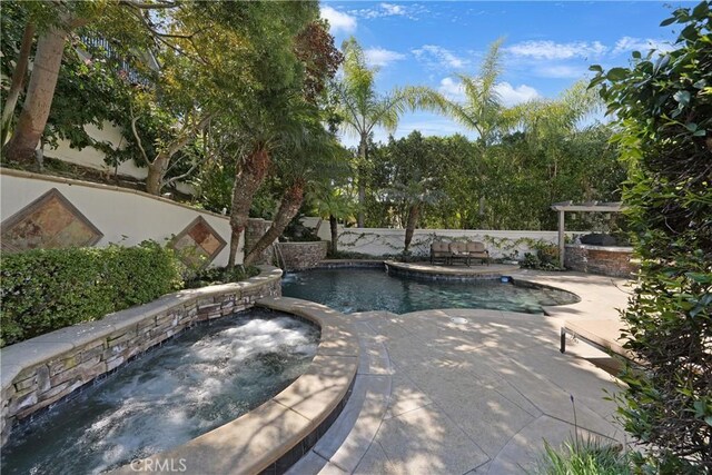 19586 Cloverwood Cir, Huntington Beach, CA 92648 - outdoor pool with an in-ground hot tub and a patio area