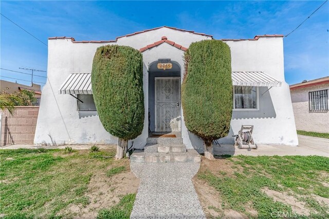 2965 Poplar Dr, Lynwood, CA 90262 - mediterranean / spanish-style house featuring stucco siding