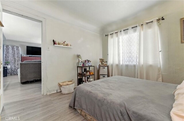 2965 Poplar Dr, Lynwood, CA 90262 - bedroom with wood finished floors