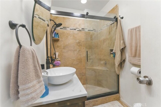 2965 Poplar Dr, Lynwood, CA 90262 - bathroom featuring a shower stall and vanity