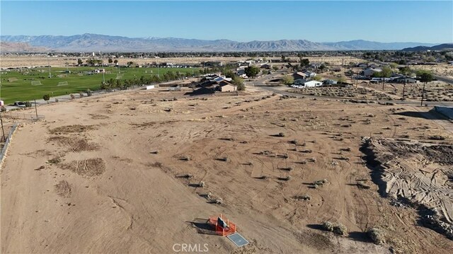 11 Aztec Ct, Apple Valley, CA 92307