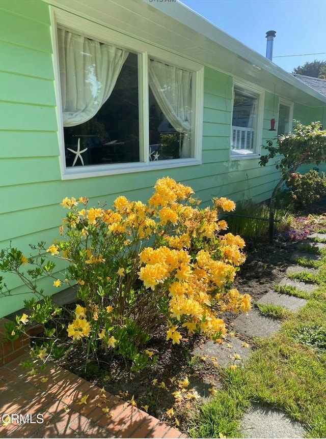 view of property exterior