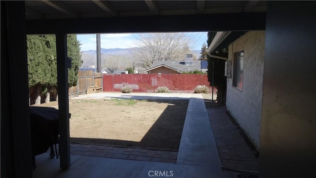 6301 Park Ave, Lake Isabella, CA 93240 - exterior space featuring a fenced backyard and a mountain view