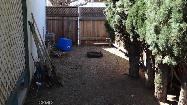 6301 Park Ave, Lake Isabella, CA 93240 - view of yard featuring a fenced backyard