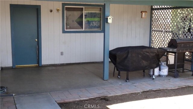 6301 Park Ave, Lake Isabella, CA 93240 - entrance to property featuring a patio area