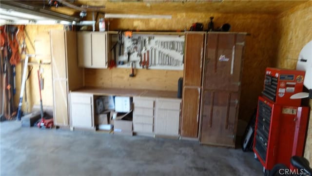 6301 Park Ave, Lake Isabella, CA 93240 - view of garage