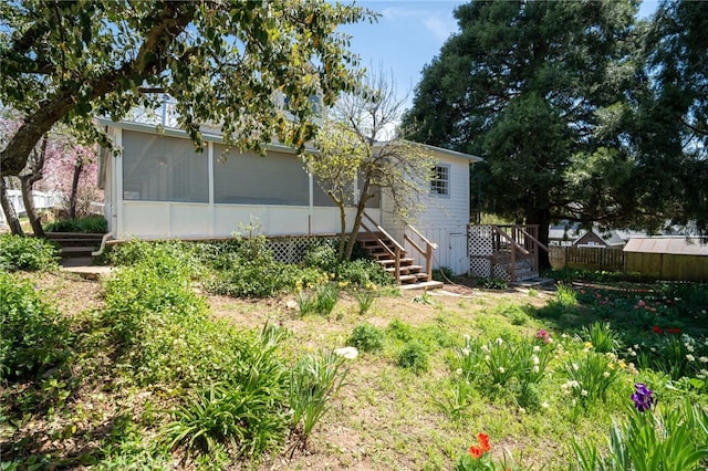 2007 3rd St, Julian, CA 92036 - rear view of property featuring a sunroom and fence