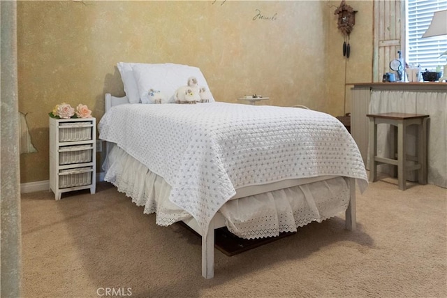 bedroom with carpet flooring