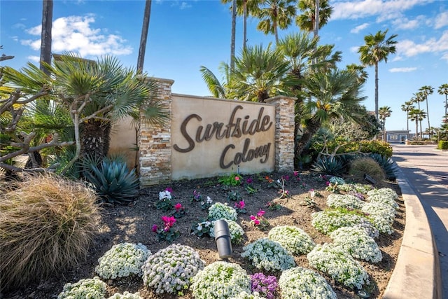 27 A Surfside Ave, Surfside, CA 90743 - view of community / neighborhood sign