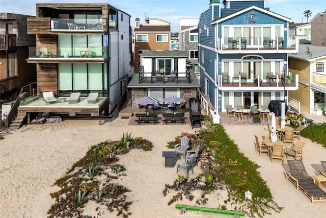 27 A Surfside Ave, Surfside, CA 90743 - rear view of house