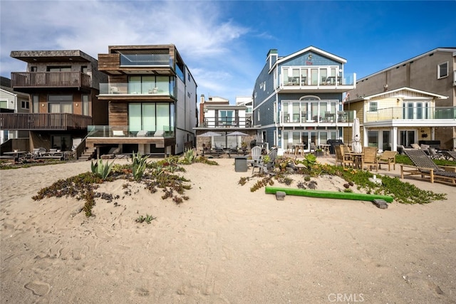 27 A Surfside Ave, Surfside, CA 90743 - back of house