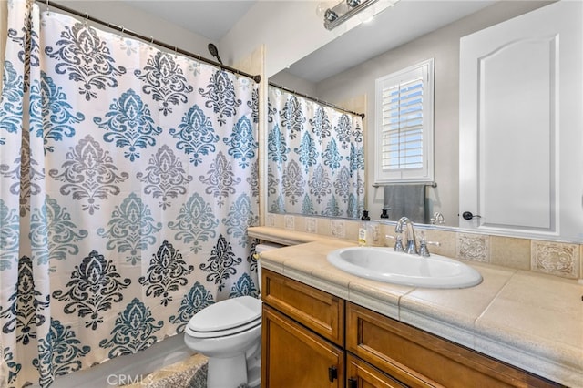 23757 Cahuilla Ct, Corona, CA 92883 - full bath featuring toilet, vanity, and curtained shower