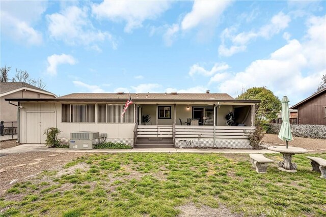 19506 Old Creek Rd, Hidden Valley Lake, CA 95467 - ranch-style house featuring a front yard and central AC