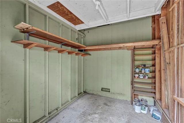 19506 Old Creek Rd, Hidden Valley Lake, CA 95467 - view of garage