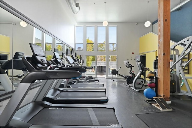 4215 Glencoe Ave Unit 407, Marina Del Rey, CA 90292 - exercise room featuring a high ceiling