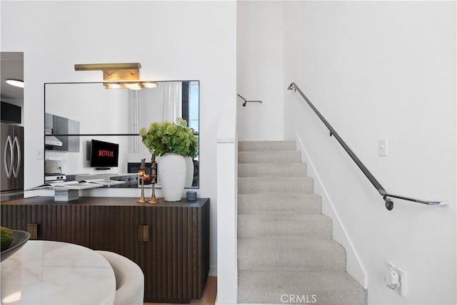 4215 Glencoe Ave Unit 407, Marina Del Rey, CA 90292 - stairs featuring radiator