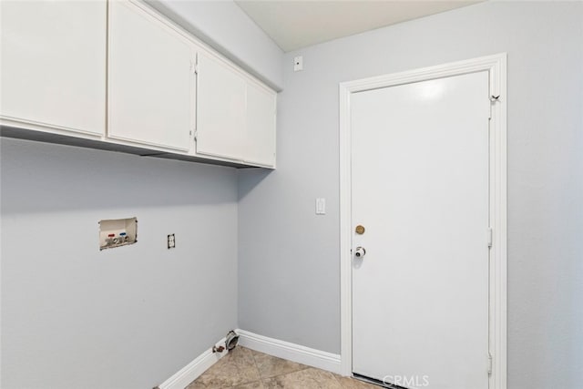 27077 Calendula St, Corona, CA 92883 - clothes washing area featuring washer hookup, baseboards, and cabinet space