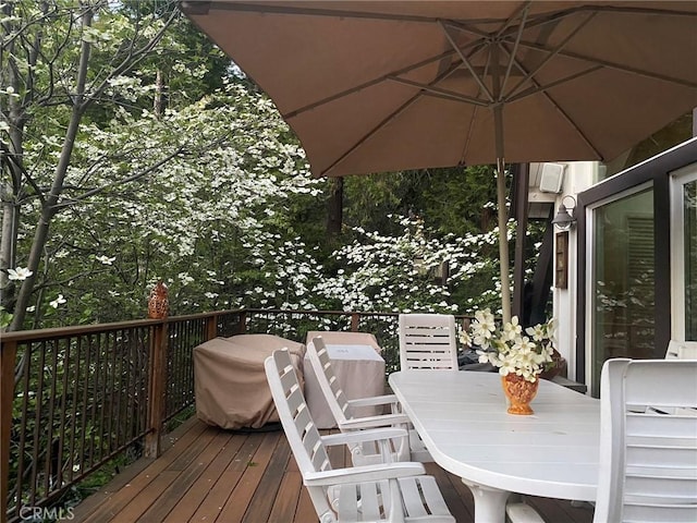 256 B Ln, Lake Arrowhead, CA 92352 - wooden deck featuring outdoor dining area and area for grilling