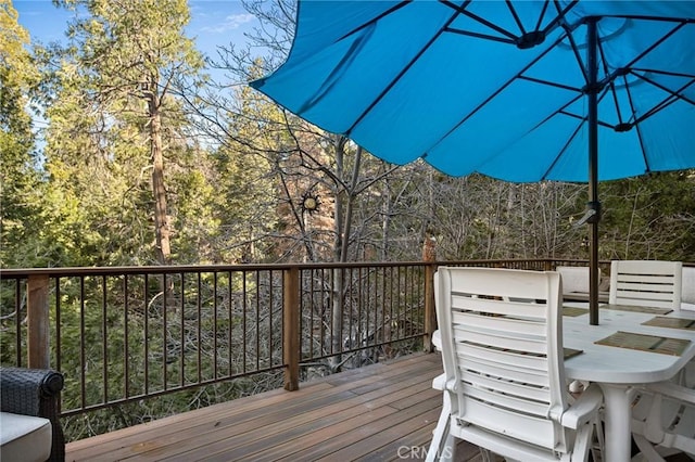 256 B Ln, Lake Arrowhead, CA 92352 - wooden deck featuring outdoor dining space