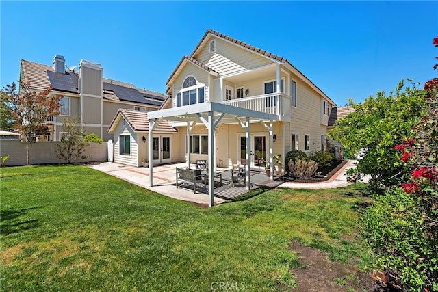10 Cambridge Ct, Coto De Caza, CA 92679 - back of property featuring a patio area, an outdoor hangout area, and a balcony