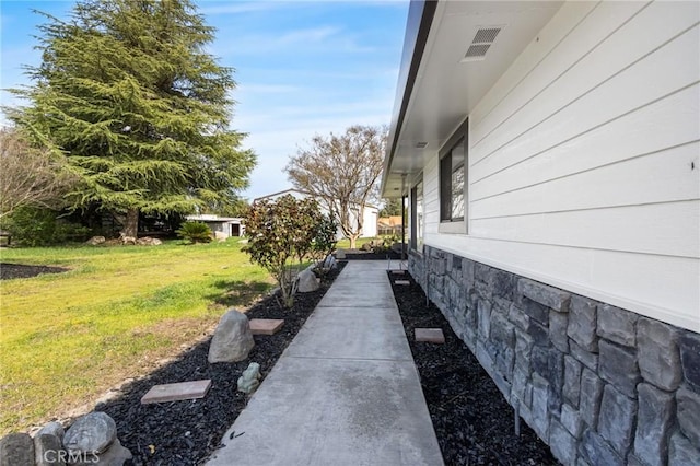 5703 Violet Ct, Atwater, CA 95301 - view of green lawn