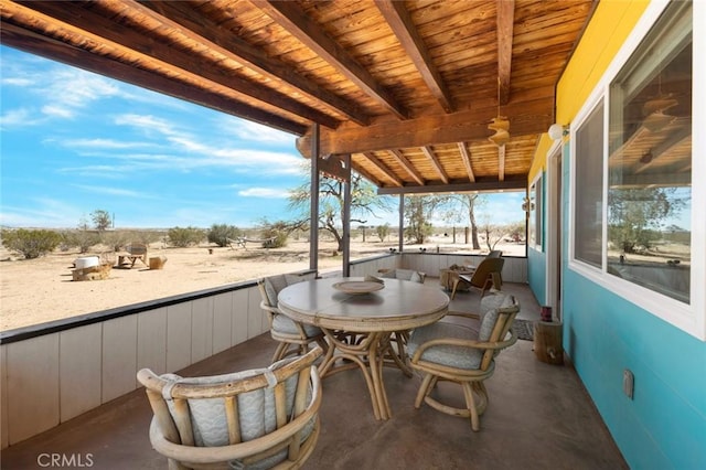 balcony with outdoor dining space