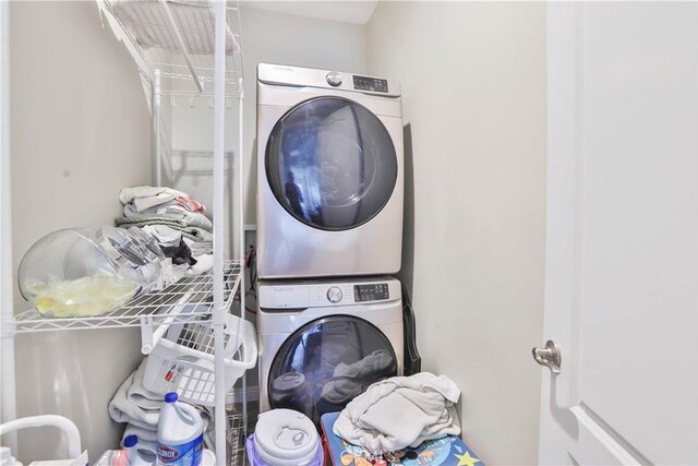 13083 Via Tuscany, Riverside, CA 92503 - laundry room featuring estacked washer and dryer
