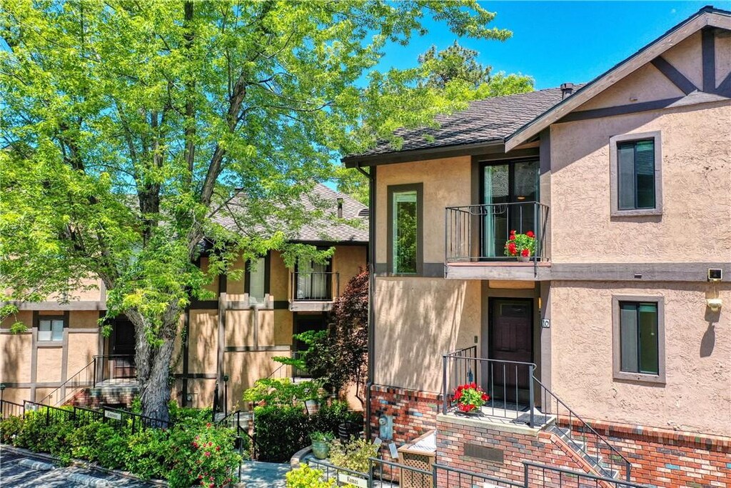184 State Highway 173, Lake Arrowhead, CA 92352 - photo 1
