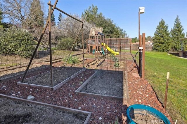 1100 N Ferrocarril Rd, Atascadero, CA 93422 - view of jungle gym featuring a garden