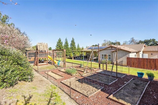 1100 N Ferrocarril Rd, Atascadero, CA 93422 - view of play area featuring a garden