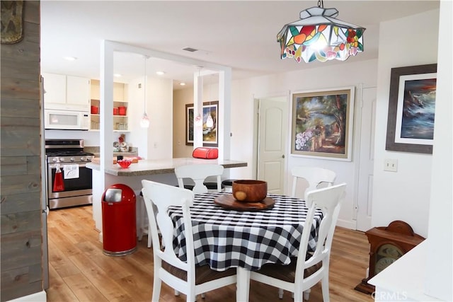 31351 Calle Del Campo, San Juan Capistrano, CA 92675 - dining area featuring light wood-style flooring and recessed lighting
